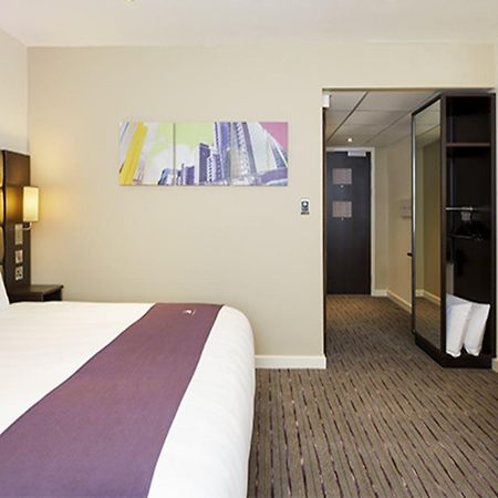 Premier Inn Perth City Centre Exteriör bild