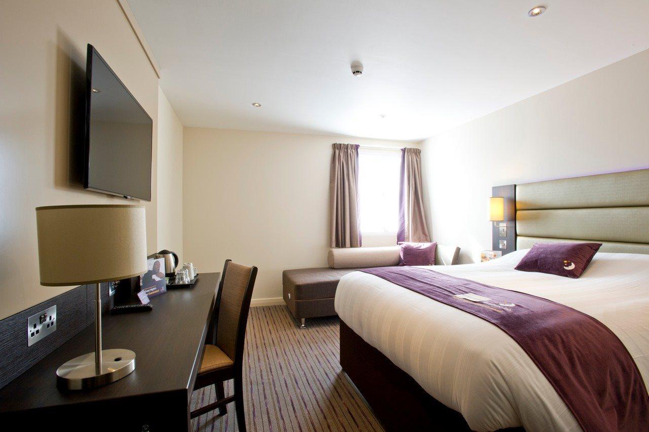 Premier Inn Perth City Centre Exteriör bild